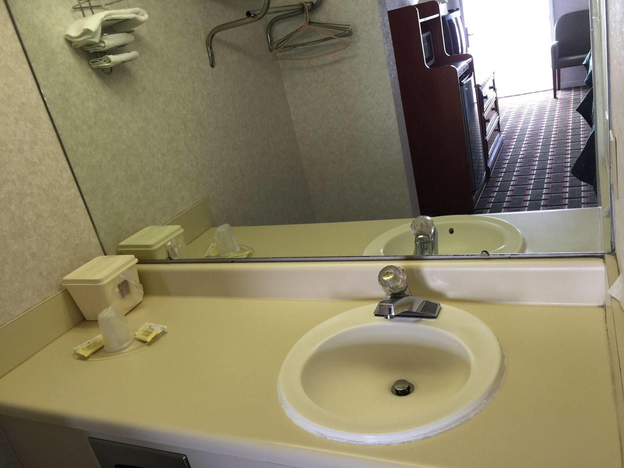Heritage Inn Cleveland Buitenkant foto