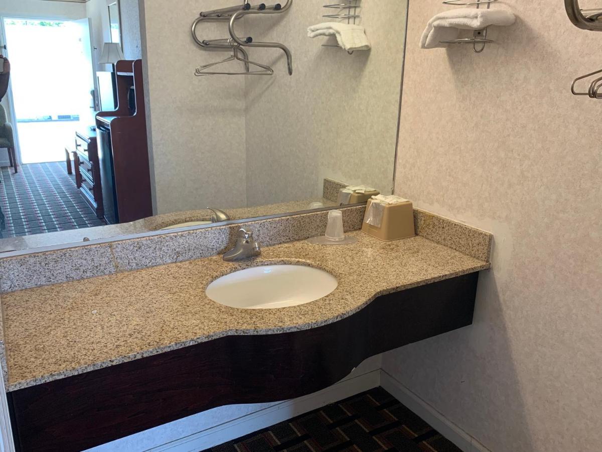 Heritage Inn Cleveland Buitenkant foto